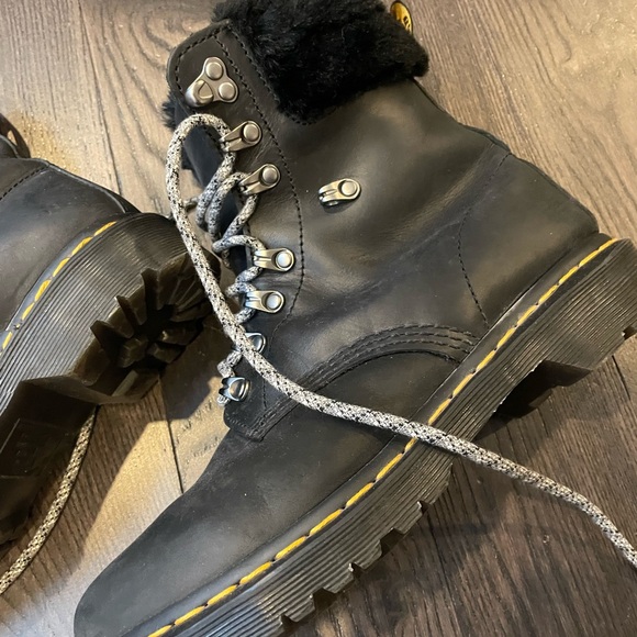 Dr. Martens Black Combat Boots Faux Fur Lined size 9 - Picture 14 of 16